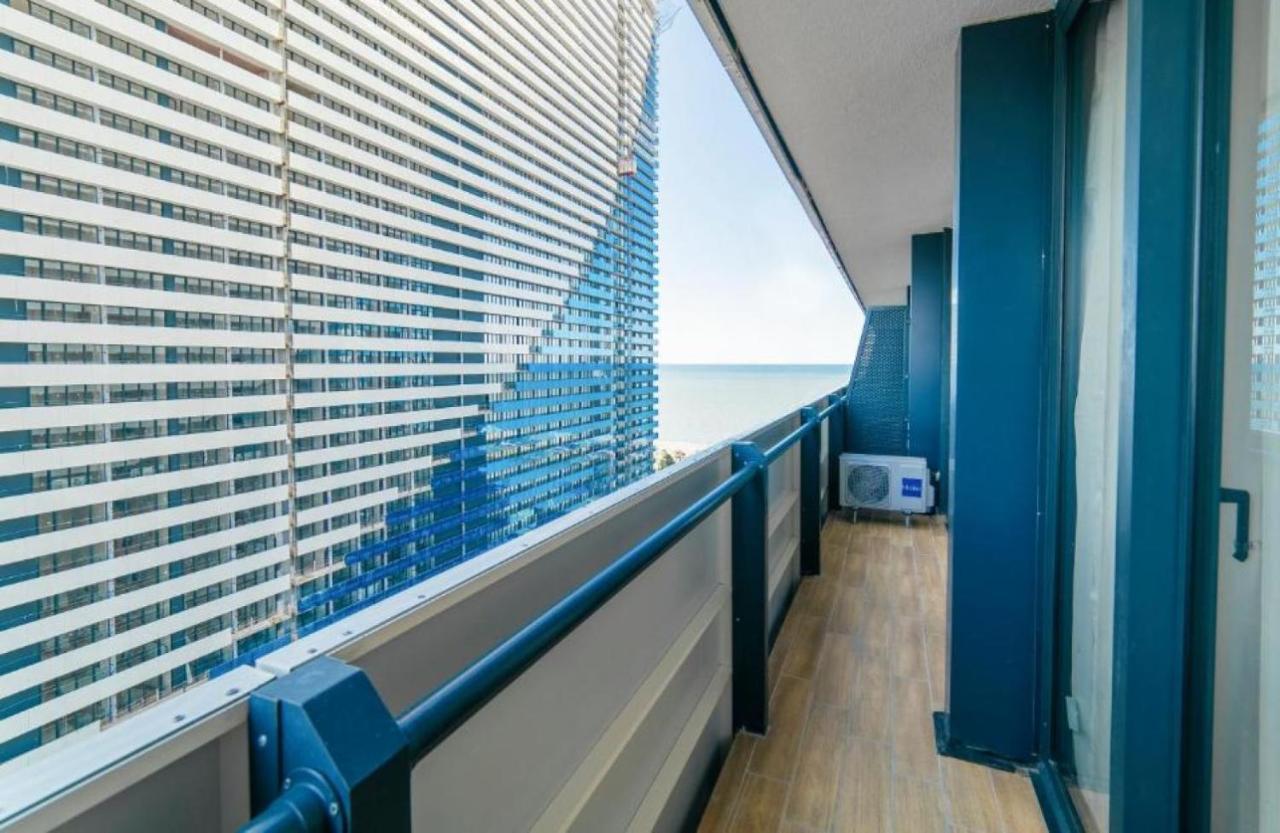 Luxury Sea View Apartments In Orbi City Batumi Exterior photo