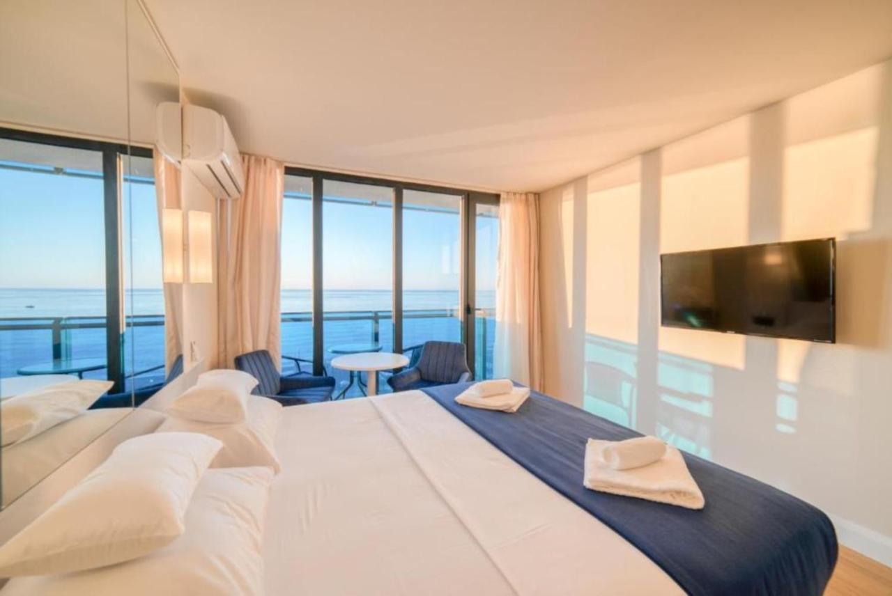 Luxury Sea View Apartments In Orbi City Batumi Exterior photo